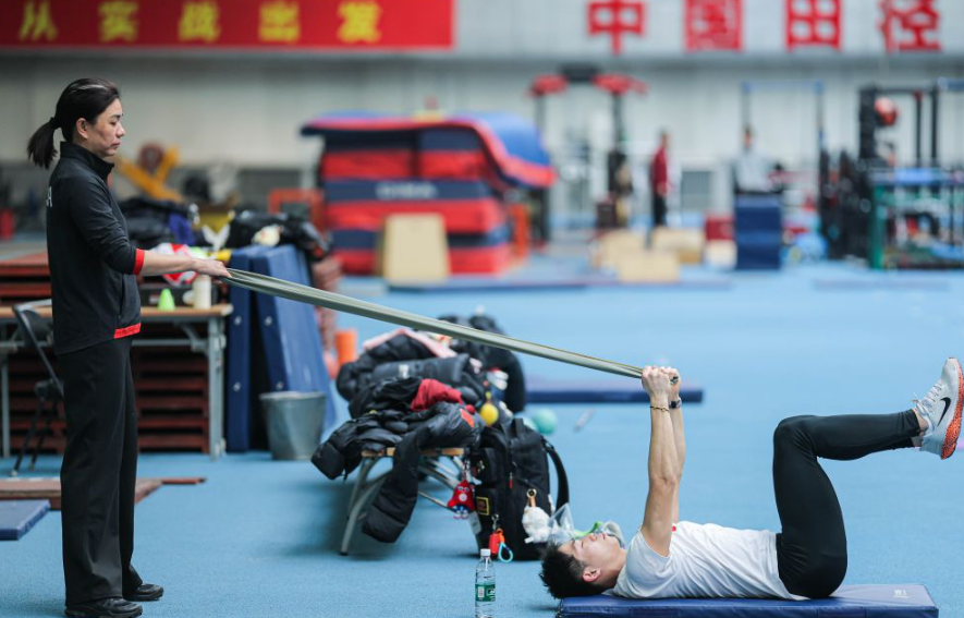 九游会在线娱乐与传统娱乐的对比